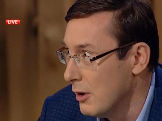 Український “комлекс жертви” може приманювати подальшу агресію, — Луценко Український “комлекс жертви” може приманювати подальшу агресію, — Луценко