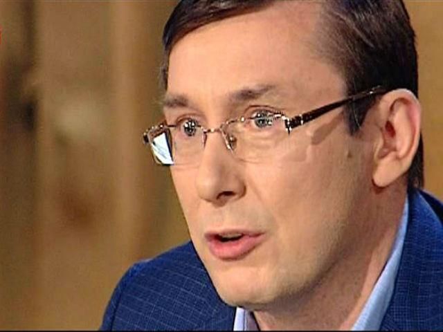 Луценко пропонує присвоїти Джемілєву і Мамчуру звання “герої”