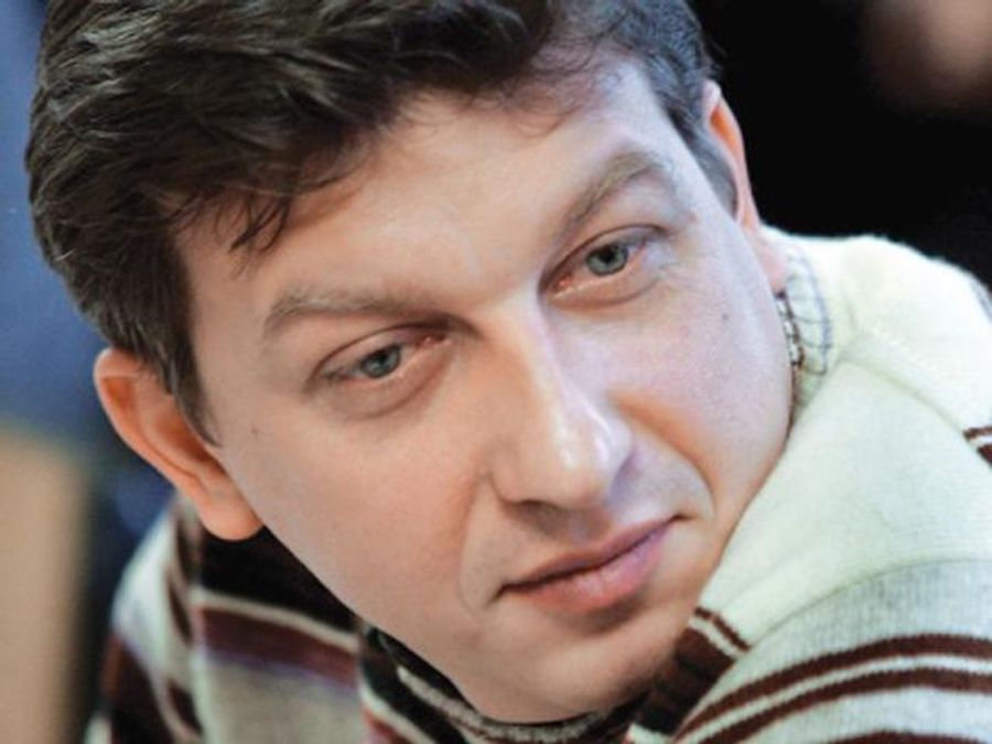 Кто не может справиться, пусть подает в отставку, - Доний о чиновниках
