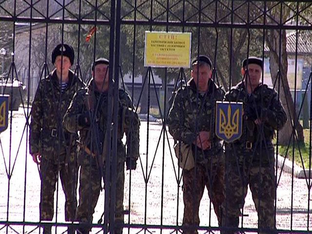 Міноборони Росії вирішує, чи відпускати українські війська з Криму зі зброєю