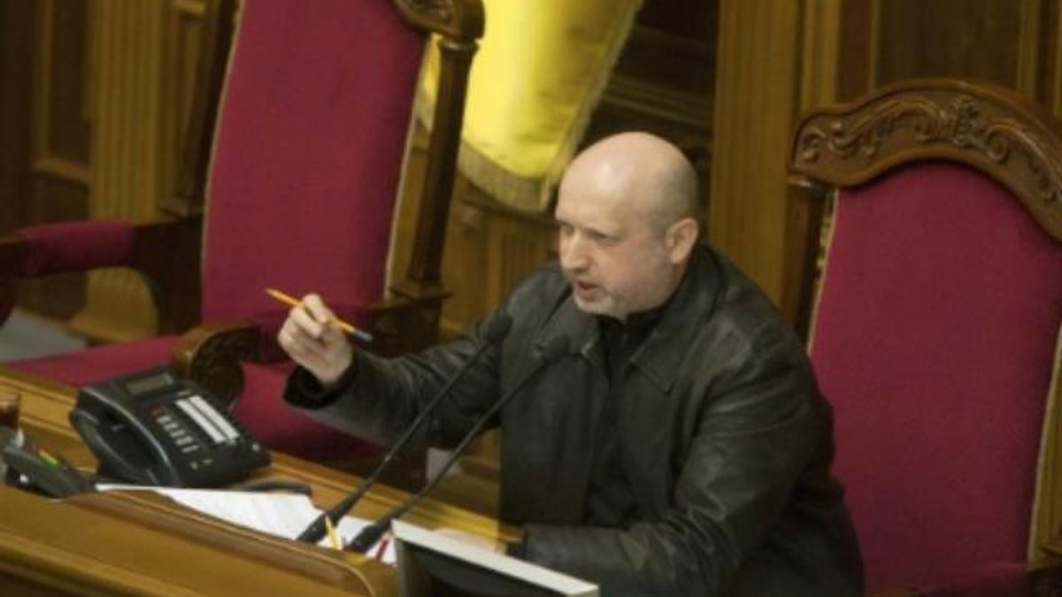 Турчинов каже про необхідність будувати протитанкові рови на кордоні з РФ Турчинов каже про необхідність будувати протитанкові рови на кордоні з РФ