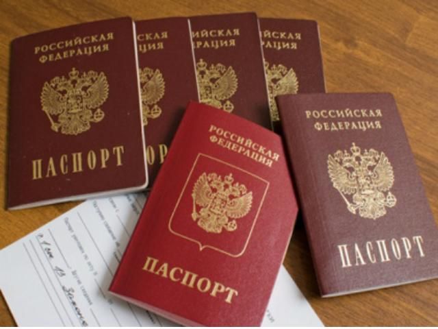 Кримчани з російським паспортом не зможуть отримати шенгенську візу в генконсульстві Польщі 