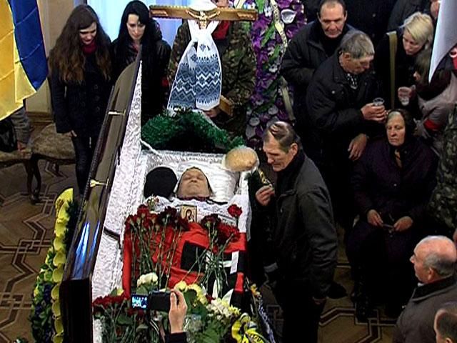 Прощание с Сашком Белым: жители называют Музычка символом борьбы Прощание с Сашком Белым: жители называют Музычка символом борьбы