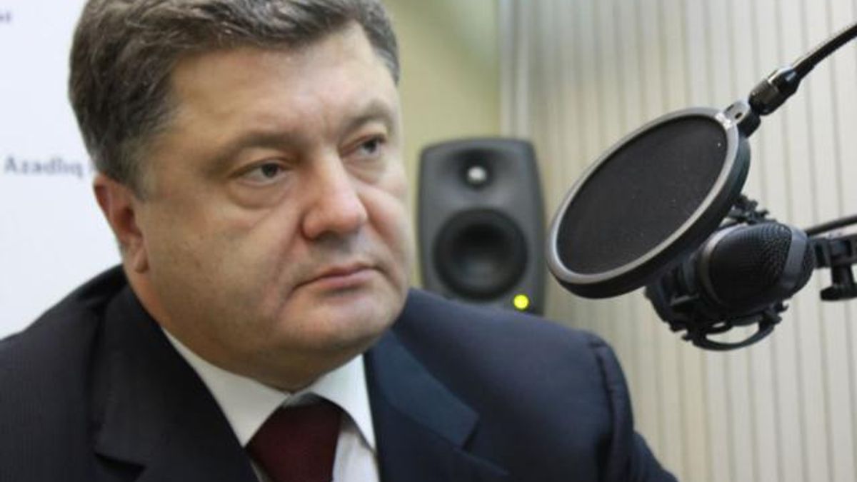 Порошенко лідирує на президентських перегонах, — опитування Порошенко лідирує на президентських перегонах, — опитування