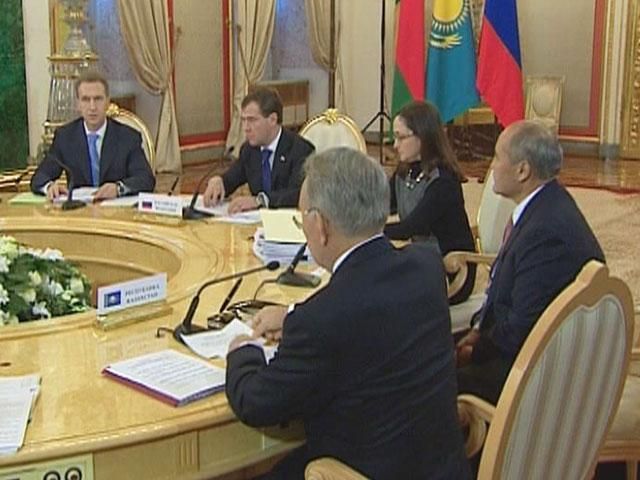 На Сході та Півдні України підтримка Митного союзу знизилася на чверть На Сході та Півдні України підтримка Митного союзу знизилася на чверть