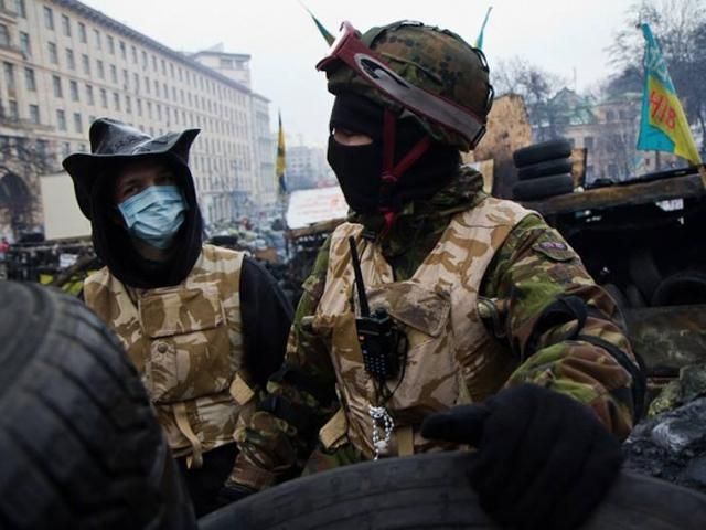 Сотники на Майдане требуют отставки Авакова