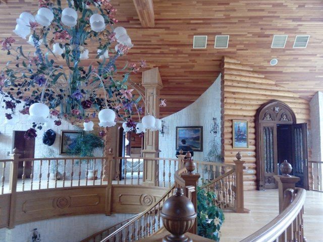 "Правый сектор" освободил закарпатское имение Медведчука "Правый сектор" освободил закарпатское имение Медведчука