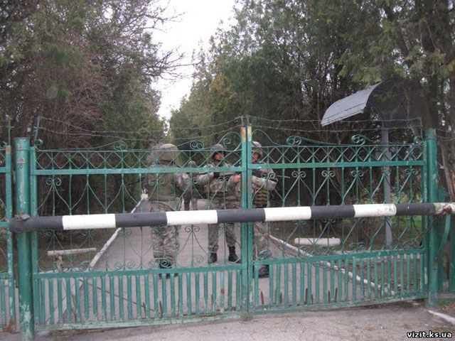 Украинские военные взяли под контроль станцию "Марс-75" Черноморского флота России Украинские военные взяли под контроль станцию "Марс-75" Черноморского флота России