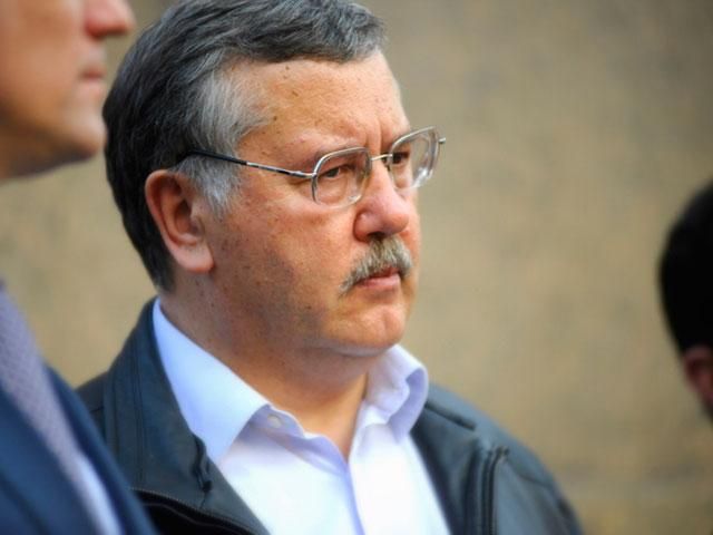 Уряд виділив армії вдвічі менше грошей, ніж потрібно, — Гриценко Уряд виділив армії вдвічі менше грошей, ніж потрібно, — Гриценко