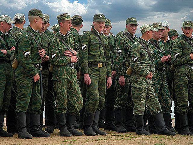 Росія відвела від українського кордону частину своїх військ