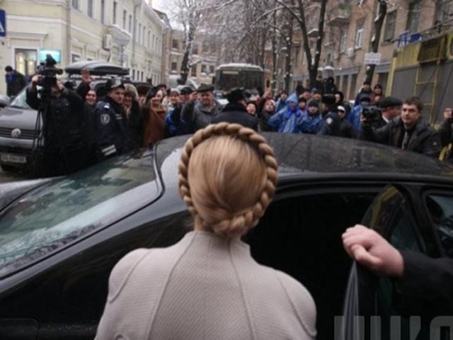 Треба інтегруватися в оборонні об'єднання західного світу, — Тимошенко Треба інтегруватися в оборонні об'єднання західного світу, — Тимошенко