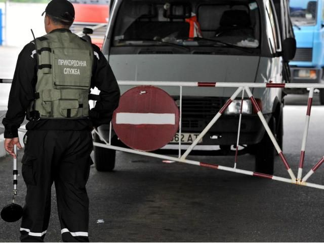 Українські прикордонники звинувачують російських журналістів у провокаціях Українські прикордонники звинувачують російських журналістів у провокаціях