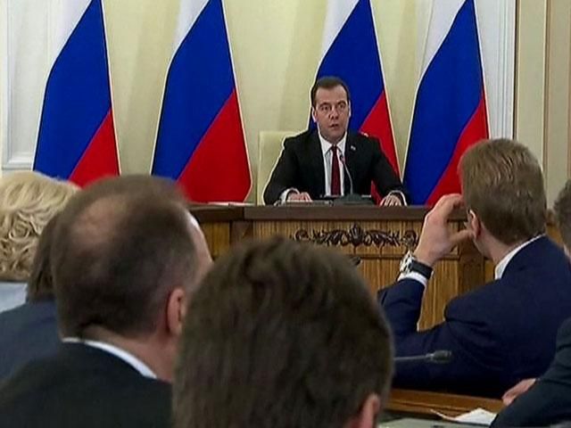 Медведев предложил крымчанам опреснять морскую воду Медведев предложил крымчанам опреснять морскую воду