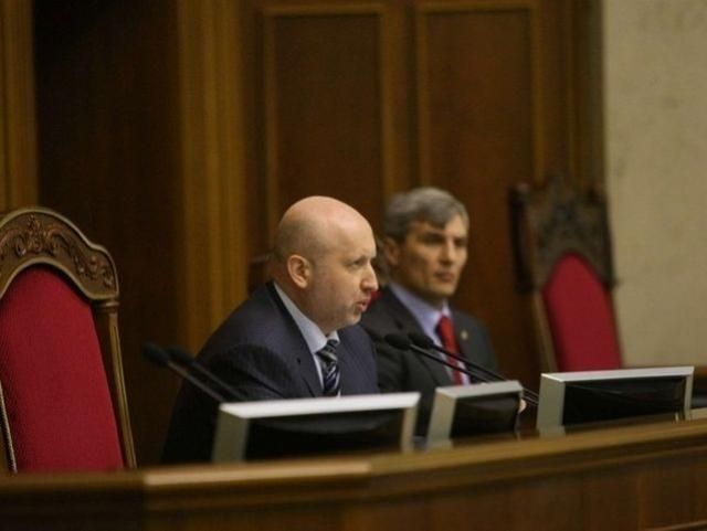 Турчинов уволил послов Украины в Венгрии, Черногории, Таиланде и еще нескольких странах