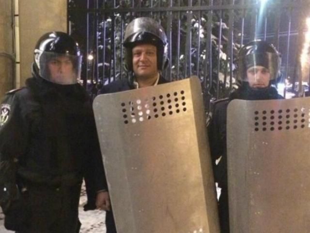 Добкин оправдывает "Правый сектор" и критикует Авакова Добкин оправдывает "Правый сектор" и критикует Авакова