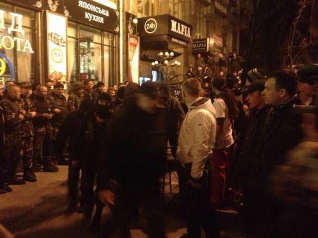 Задержали человека, который устроил стрельбу в центре Киева, - СМИ Задержали человека, который устроил стрельбу в центре Киева, - СМИ