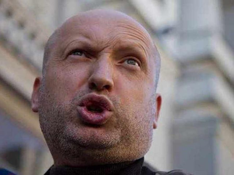 У Турчинова запевняють, що він не їздить у кортежі У Турчинова запевняють, що він не їздить у кортежі