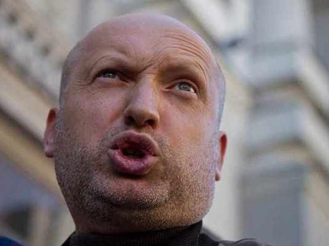 У Турчинова запевняють, що він не їздить у кортежі У Турчинова запевняють, що він не їздить у кортежі