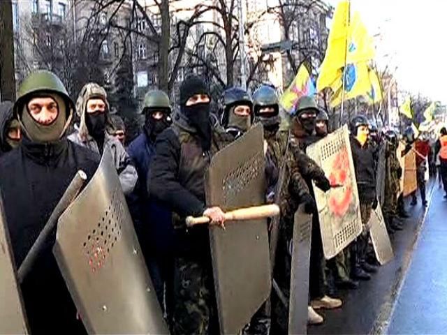 Революція триває: радикальні майданівці і нова влада не можуть знайти порозуміння Революція триває: радикальні майданівці і нова влада не можуть знайти порозуміння