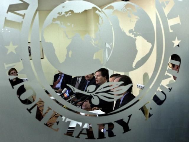 Курс долара стабілізується після отримання кредиту МВФ, - Яценюк Курс долара стабілізується після отримання кредиту МВФ, - Яценюк