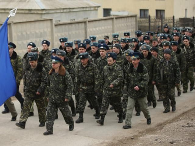 157 военных направляются на север Крыма