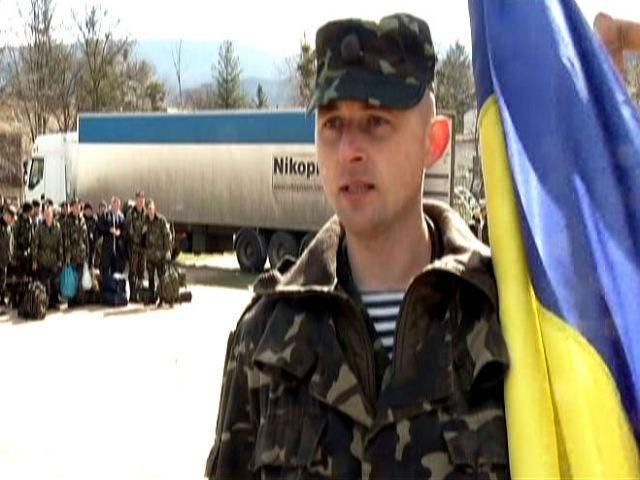 Более тысячи военных с семьями выехали из Крыма на материковую Украину