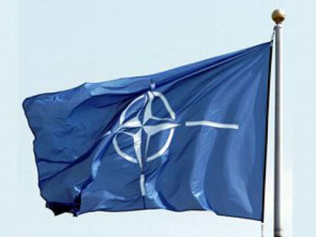 Россия своими войсками толкает Украину в НАТО, — Турчинов