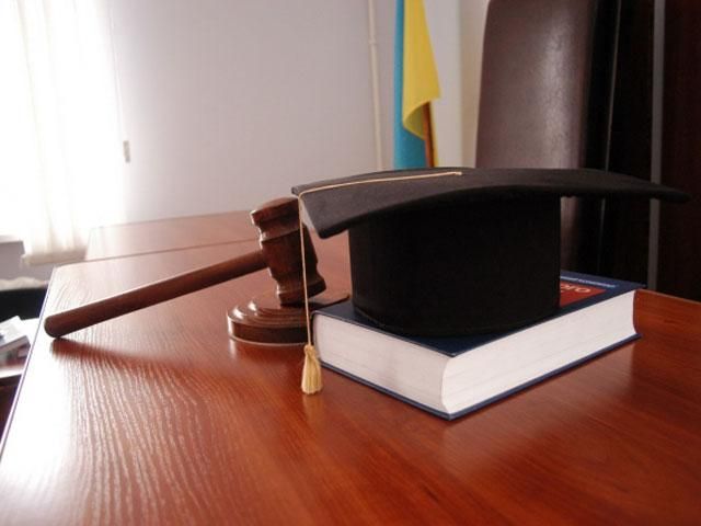 50 судей Крыма из 492-х захотели работать на материковой Украине