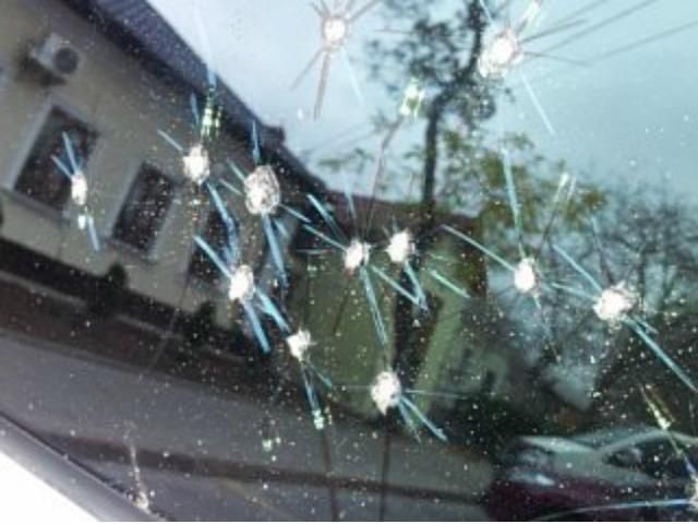 Невідомий обстріляв мікроавтобус на Тернопільщині. Є постраждалі Невідомий обстріляв мікроавтобус на Тернопільщині. Є постраждалі