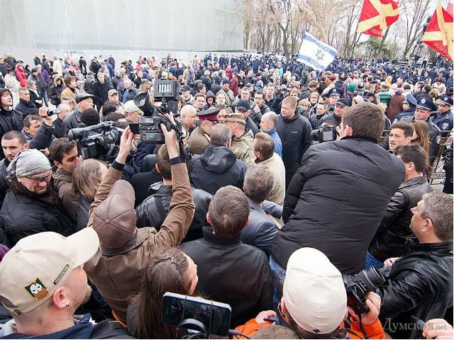 В Одесі одночасно мітингували євромайданівці та проросійські активісти (Фото)