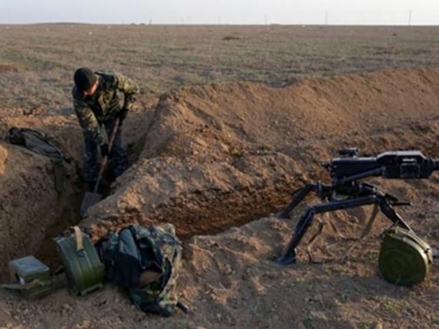 Між Кримом і материковою Україною укріплюють барикади Між Кримом і материковою Україною укріплюють барикади