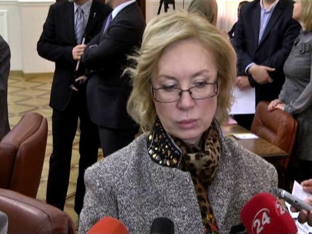 Денисова пообещала помочь семьям погибших на Евромайдане