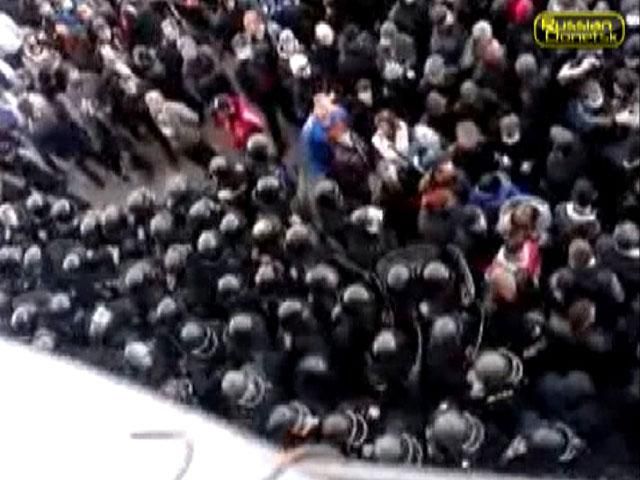 Сепаратисты прорвались в здание Донецкой облгосадминистрации