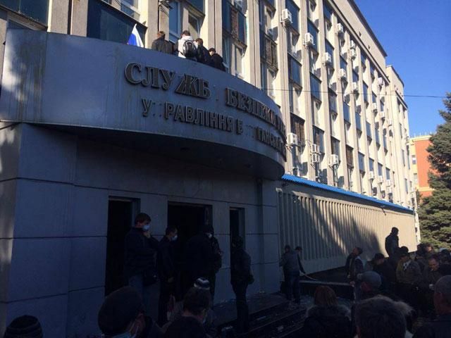В Луганске сепаратисты заявили, что договорились об освобождении своих соратников