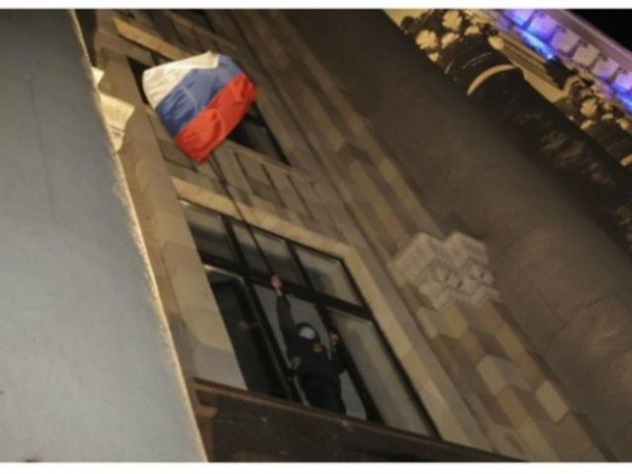 Сепаратисти у Харкові оголосили про створення "Харківської народної республіки" Сепаратисти у Харкові оголосили про створення "Харківської народної республіки"