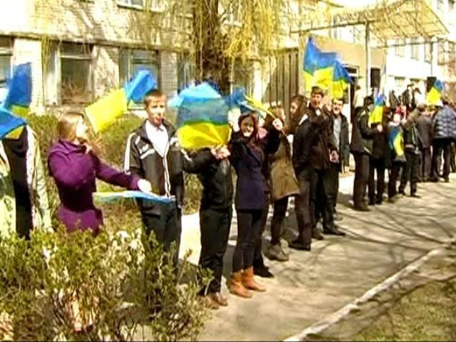 У Павлограді юні активісти провели акцію "Діти за мир"