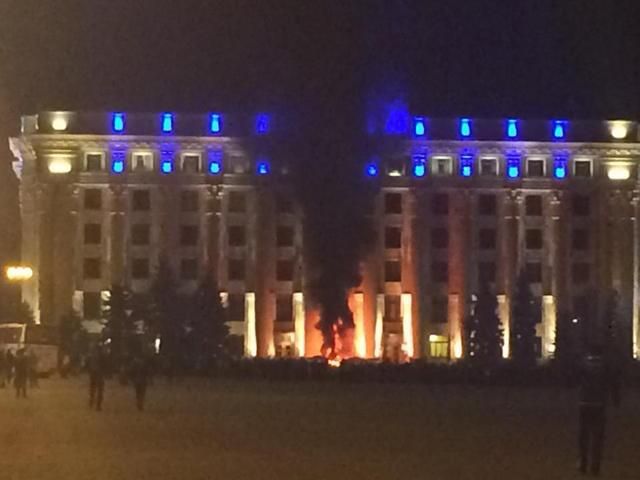 У Харкові локалізували пожежу в ОДА У Харкові локалізували пожежу в ОДА