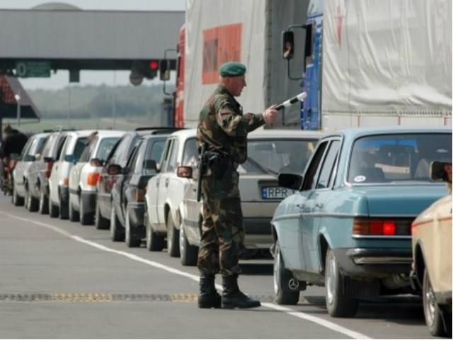 Украинские пограничники усилили контроль на границе с РФ