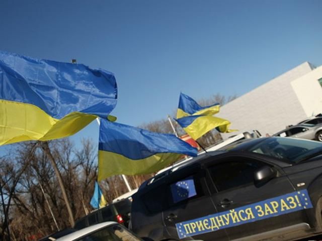 Полутысячный Автомайдан пикетирует Раду Полутысячный Автомайдан пикетирует Раду