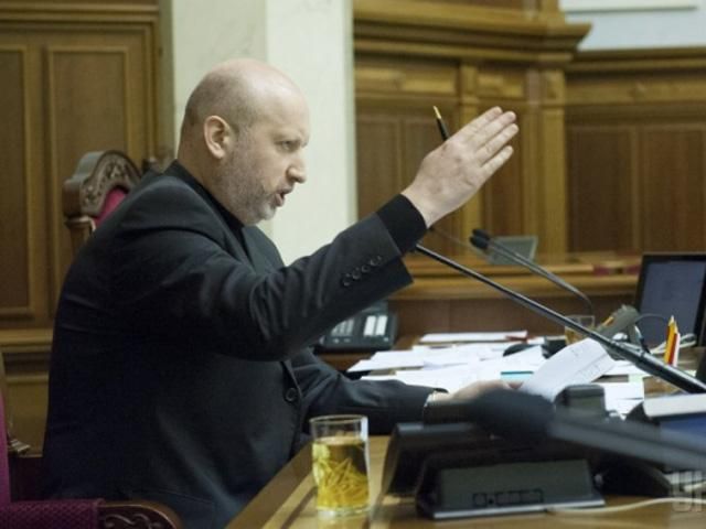 У Харкові штурмовики застосували до міліції зброю, є поранені, — Турчинов У Харкові штурмовики застосували до міліції зброю, є поранені, — Турчинов