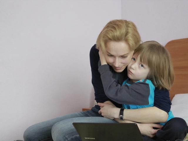 Родинам, які покинули Крим, надають у столиці безкоштовне житло (Фото)