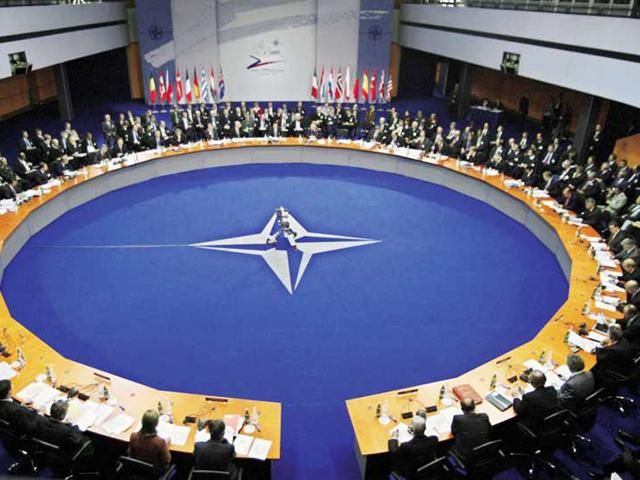 Почти 30% украинцев немедленно хотят в НАТО, 40% - против, - опрос Почти 30% украинцев немедленно хотят в НАТО, 40% - против, - опрос