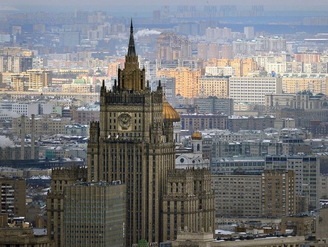 МИД России "приняло во внимание" ограничения для россиян относительно пребывания в Украине