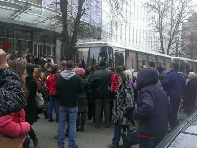 За напад на правоохоронців харківським сепаратистам загрожує 4 роки тюрми За напад на правоохоронців харківським сепаратистам загрожує 4 роки тюрми