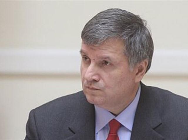 Аваков не исключает силового решения конфликта на востоке Украины