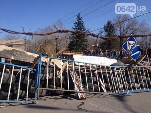 Луганські сепаратисти встановили наметове містечко