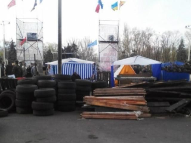 В Одессе сепаратисты строят баррикады