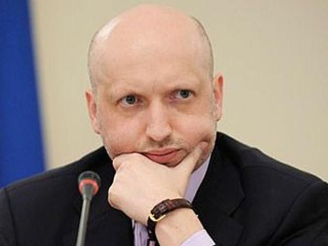 Турчинов звільнив майже два десятки голів РДА у трьох областях 