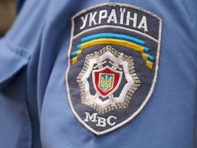До приміщення Укоопспілки у Києві увірвалися 40 невідомих