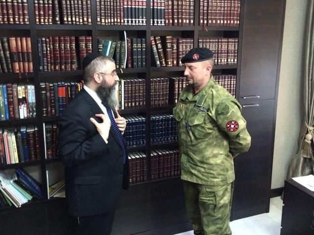 "Правий сектор" обіцяє захищати євреїв Одеси (Фото) "Правий сектор" обіцяє захищати євреїв Одеси (Фото)